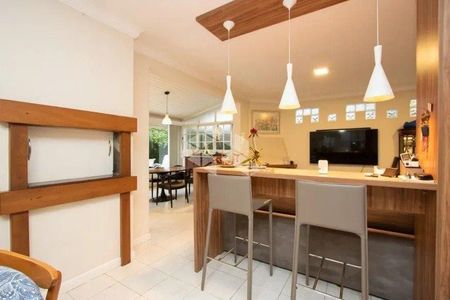 11_photo/95273eb2d7.de7f1e39899531ac-ATLAS-8fa7272e-7c42-49d6-9dc4-8e0955e08954.jpg de casa à venda com 4 quartos, 230m² em Lagoa da Conceição, Florianópolis