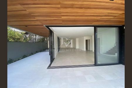 8_photo/95273eb349.97484f792a469e2d-ATLAS-e88403cf-9b7d-4cce-8e67-87790d5128e0.jpg de casa à venda com 5 quartos, 467m² em Lagoa da Conceição, Florianópolis