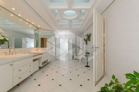 13_photo/95273eb417.81c488c884db3593-ATLAS-72ab10b4-0e21-464a-b49d-758fcd5a3473.jpg de casa para alugar com 5 quartos, 660m² em Lagoa da Conceição, Florianópolis