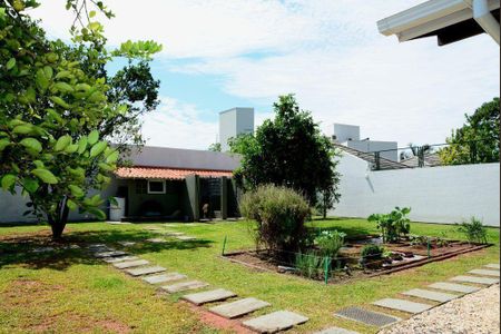 3_photo/95273eb43f.f1ebba836060b494-ATLAS-15a8efb9-325b-4e64-a856-7b5bf93304f8.jpg de casa à venda com 4 quartos, 400m² em Lagoa da Conceição, Florianópolis