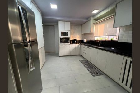 12_photo/95273eb4fb.9a54faa83c3e471c-ATLAS-d7afc68d-459e-4c22-985a-ebfa3ab72ee9.jpg de casa à venda com 5 quartos, 310m² em Lagoa da Conceição, Florianópolis