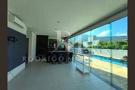 5_photo/95273eb6b9.8d9d2e8c4e07ca84-ATLAS-378641ad-33f5-48da-a465-c579531ec48f.jpg de casa à venda com 5 quartos, 360m² em Lagoa da Conceição, Florianópolis