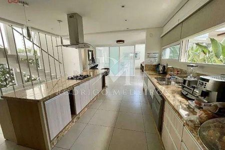 3_photo/95273eb6cd.ceff8192393c33de-ATLAS-347a65dc-b92d-4534-9ff1-cbbebd0a3474.jpg de casa à venda com 4 quartos, 569m² em Lagoa da Conceição, Florianópolis