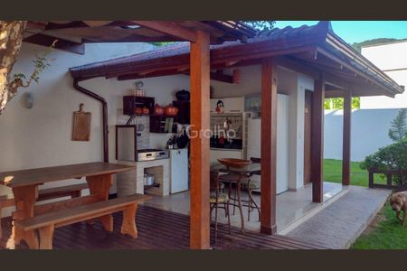 7_photo/95273eb7bf.e78a3bff2ad56a74-ATLAS-6b74b901-209d-42fb-b0d5-d19bfd93daf9.jpg de casa à venda com 3 quartos, 322m² em Lagoa da Conceição, Florianópolis