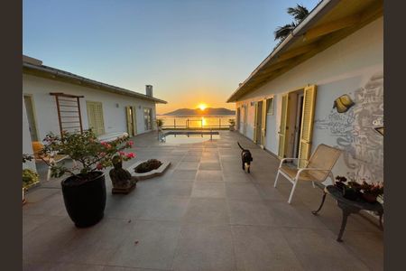 15_photo/95273eb927.96458e673c4e6a1a-ATLAS-a072473c-3d7e-425b-a8a3-dcd84fbe5bac.jpg de casa à venda com 5 quartos, 440m² em Lagoa da Conceição, Florianópolis