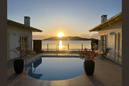 11_photo/95273eb927.96458e673c4e6a1a-ATLAS-a8e9f338-e887-4873-8a01-5912da3cbad2.jpg de casa à venda com 5 quartos, 440m² em Lagoa da Conceição, Florianópolis