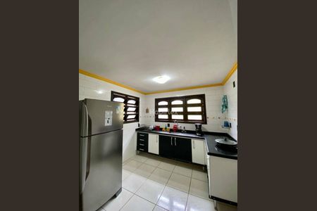 14_photo/95273eb9d5.12917f666bbf568e-ATLAS-2a9fe359-8cf1-42ae-b305-dbaf840a7b5b.jpg de casa à venda com 3 quartos, 220m² em Lagoa da Conceição, Florianópolis