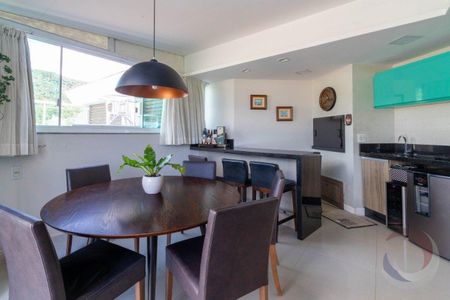 3_photo/95273eb9d7.f671dba1695f55a6-ATLAS-8f1102cf-e00b-4851-a01a-ee71bf2c5648.jpg de apartamento à venda com 3 quartos, 199m² em Lagoa da Conceição, Florianópolis