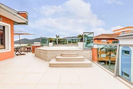 37_photo/95273ebb29.5574afc3b4b1c87e-ATLAS-64bb1dbe-d84a-4803-9961-97fbf43d670e.jpg de apartamento para alugar com 4 quartos, 249m² em Lagoa da Conceição, Florianópolis