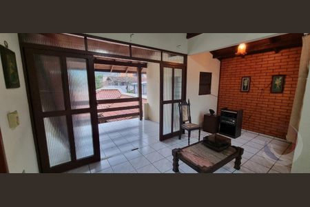 14_photo/95273ebbd3.ad6cb26ada8414aa-ATLAS-6fd8fbad-b183-473c-85cf-d67b645468b2.jpg de casa à venda com 5 quartos, 281m² em Lagoa da Conceição, Florianópolis