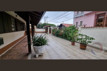 27_photo/95273ebbd3.ad6cb26ada8414aa-ATLAS-82f259cc-5eb7-4842-8296-fa082ffd8b0f.jpg de casa à venda com 5 quartos, 281m² em Lagoa da Conceição, Florianópolis