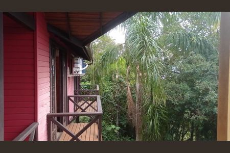 5_photo/95273ec0e9.de1539f27b8bccfe-ATLAS-8a15e811-bc7e-4c83-a2ff-810c87c8eefb.jpg de casa à venda com 3 quartos, 200m² em Lagoa da Conceição, Florianópolis