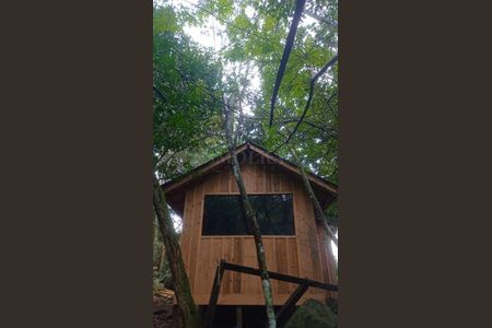 11_photo/95273ec0e9.de1539f27b8bccfe-ATLAS-e2aad949-cfde-4115-acdf-a82d5168ff06.jpg de casa à venda com 3 quartos, 200m² em Lagoa da Conceição, Florianópolis