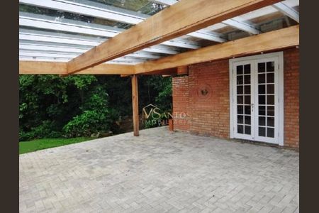 4_photo/95273ec107.c4d9960d4e7c8e66-ATLAS-d364db3a-a805-4257-86de-5e49fb96c373.jpg de casa à venda com 5 quartos, 172m² em Lagoa da Conceição, Florianópolis