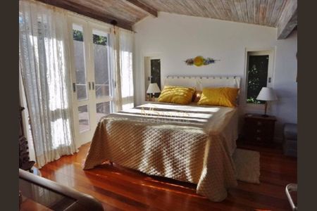 9_photo/95273ec107.c4d9960d4e7c8e66-ATLAS-e460dd65-570b-4451-83a5-c1a9c419d72c.jpg de casa à venda com 5 quartos, 172m² em Lagoa da Conceição, Florianópolis