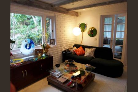 6_photo/95273ec107.c4d9960d4e7c8e66-ATLAS-fa6cefab-acf8-4b47-8125-5c1fd7e0c8a9.jpg de casa à venda com 5 quartos, 172m² em Lagoa da Conceição, Florianópolis