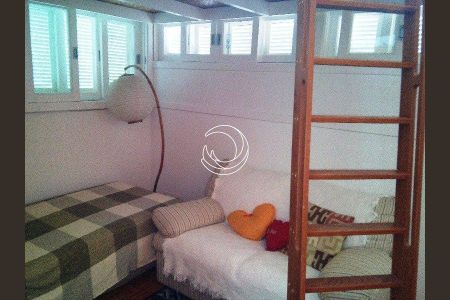 11_photo/95273ec19f.e70fa8406114d9b6-ATLAS-344e569e-e98f-46a8-919b-383cf2b1ea80.jpg de casa à venda com 3 quartos, 172m² em Lagoa da Conceição, Florianópolis