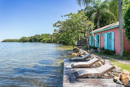 2_photo/95273ec241.2bfbd4f718a4a350-ATLAS-19c44bd2-1f4f-4901-af4e-af34e799bc6b.jpg de casa à venda com 6 quartos, 310m² em Lagoa da Conceição, Florianópolis