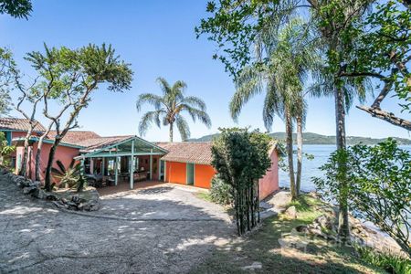 5_photo/95273ec241.2bfbd4f718a4a350-ATLAS-39c61da7-7586-421e-91fa-e9fecc20b036.jpg de casa à venda com 6 quartos, 310m² em Lagoa da Conceição, Florianópolis