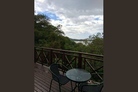 2_photo/95273ec653.b028408754d3f5d1-ATLAS-10de1122-4f5f-44ad-9b5e-1b88a2a0fe1b.jpg de casa à venda com 3 quartos, 206m² em Lagoa da Conceição, Florianópolis