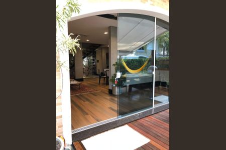 3_photo/95273ec745.8650a9b24a1c135f-ATLAS-4354b96e-e7c1-496a-8a5a-7620553ebd08.jpg de casa à venda com 3 quartos, 162m² em Lagoa da Conceição, Florianópolis