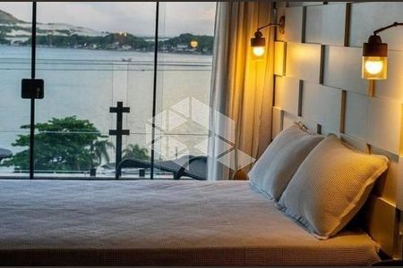 12_photo/95273ec74b.4f0f11c8b1d619b9-ATLAS-2eeffce4-f4c9-4b72-bb64-e2297e711186.jpg de casa à venda com 3 quartos, 221m² em Lagoa da Conceição, Florianópolis