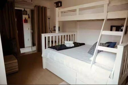 3_photo/95273ec829.4909862b8c1c38b1-ATLAS-4a667ece-e5e5-4a54-b2b8-f2f8ccff8f2b.jpg de casa para alugar com 3 quartos, 250m² em Lagoa da Conceição, Florianópolis