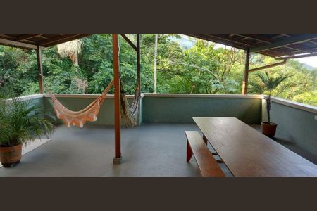 8_photo/95273ec9e3.9b0e853e47463488-ATLAS-e39d5196-e37f-4ca7-a3cf-d6dd6e51ccf1.jpg de casa à venda com 3 quartos, 195m² em Lagoa da Conceição, Florianópolis