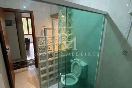 10_photo/95273eca27.50eeaee9bf1c73d0-ATLAS-691df4cb-392b-43aa-924c-bca83612af4e.jpg de casa à venda com 5 quartos, 250m² em Lagoa da Conceição, Florianópolis