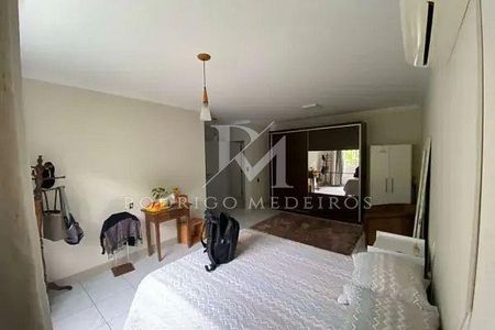 18_photo/95273eca27.50eeaee9bf1c73d0-ATLAS-8820dbbe-23e0-4e7a-a555-807936863d6c.jpg de casa à venda com 5 quartos, 250m² em Lagoa da Conceição, Florianópolis