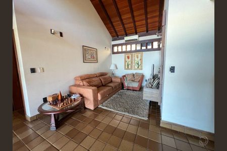 11_photo/95273ecad1.96ff424436b2b07f-ATLAS-4de3aed6-196d-4b16-abbc-6ef91f61708b.jpg de casa à venda com 4 quartos, 280m² em Itacorubi, Florianópolis