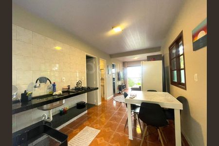 6_photo/95273edce3.40c7c431a313de6b-ATLAS-caf80603-99c9-4605-9a98-c817a2afbb51.jpg de casa para alugar com 2 quartos, 80m² em Lagoa da Conceição, Florianópolis