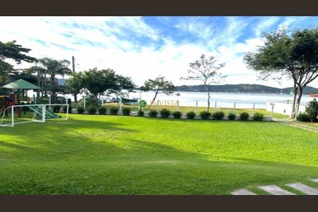 20_photo/95273edd8d.ea47b41dd7e213b5-ATLAS-2f1061b2-58c5-4e30-b7a4-bc5b7d389937.jpg de casa de condomínio à venda com 3 quartos, 255m² em Lagoa da Conceição, Florianópolis