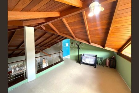 50_photo/95273ef5c5.974d063b20acfe41-ATLAS-1928a550-e974-4ddd-8bdc-b223d5ecc498.jpg de casa para alugar com 4 quartos, 350m² em Barra da Lagoa, Florianópolis