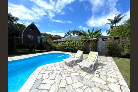 6_photo/95273ef5c5.974d063b20acfe41-ATLAS-1fddd4d3-2916-42c9-bfdb-4ab1107a64bb.jpg de casa para alugar com 4 quartos, 350m² em Barra da Lagoa, Florianópolis