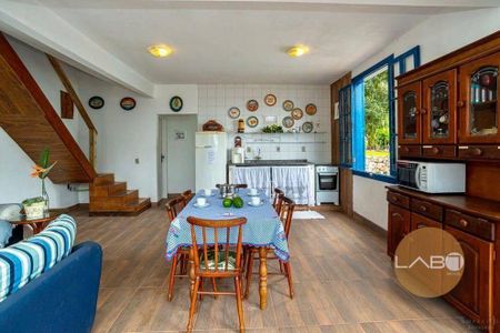 8_photo/95273f5e89.2f15d505e37c7ac5-ATLAS-1d496df0-d5df-4416-9da4-65de5d5ce6d2.jpg de casa à venda com 3 quartos, 85m² em Lagoa da Conceição, Florianópolis