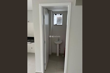 2_photo/95274032c1.f861ecc718bdcbd7-ATLAS-2af1e3d1-3765-4099-876d-4fe5e3d8318b.jpg de casa à venda com 2 quartos, 103m² em São João do Rio Vermelho, Florianópolis