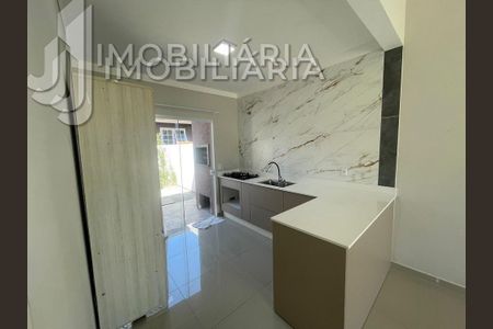 5_photo/952740369b.000c37fd7a4dc94b-ATLAS-394a7e0a-d2cf-42af-992c-b5dcf82f1e55.jpg de casa à venda com 2 quartos, 80m² em São João do Rio Vermelho, Florianópolis
