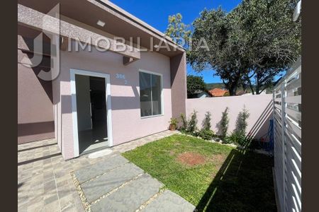 3_photo/952740369b.8b86e22bf2eea254-ATLAS-7beda246-ef51-471e-ac1f-1de89f29e6d1.jpg de casa para alugar com 2 quartos, 80m² em São João do Rio Vermelho, Florianópolis