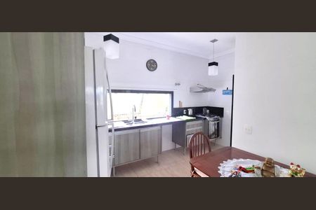 8_photo/9527403fd3.f7e81ba1849dc159-ATLAS-ace9d198-a8a7-48bd-bf24-5014657f90e3.jpg de casa para alugar com 3 quartos, 268m² em São João do Rio Vermelho, Florianópolis