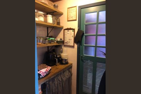 5_photo/95274040d1.2f15d505e37c7ac5-ATLAS-0656e8e0-a2db-435f-99cc-ad2e5a43f17d.jpg de casa à venda com 4 quartos, 200m² em São João do Rio Vermelho, Florianópolis