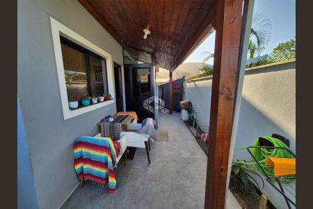 10_photo/95274041cd.1ec89c7cbdfc8b9a-ATLAS-27917354-1113-4cf9-a36b-510f7dd47d4e.jpg de casa à venda com 4 quartos, 142m² em São João do Rio Vermelho, Florianópolis