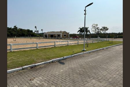 28_photo/95274141c5.b3d7bc31803e7e44-ATLAS-3c740a0b-06d2-423c-824b-d721f8d1eccf.jpg de casa à venda com 3 quartos, 226m² em Vargem Pequena, Florianópolis