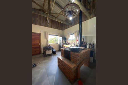 2_photo/952741470f.ceff8192393c33de-ATLAS-0f7c3f94-9151-470a-8795-e063d43fd3b7.jpg de casa à venda com 3 quartos, 371m² em Ratones, Florianópolis