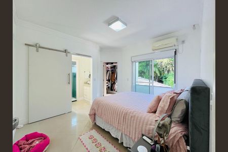 11_photo/9527415c77.ae6c0d4ae2e822c2-ATLAS-bb129b90-48cf-4acb-be6e-58d9cfcd0a2d.jpg de casa de condomínio à venda com 4 quartos, 226m² em Vargem Pequena, Florianópolis