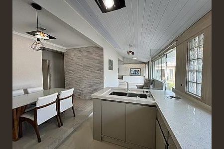 7_photo/952741b587.ceff8192393c33de-ATLAS-c3a5a0aa-9d7d-4833-8893-baf3c6bc143e.jpg de casa à venda com 2 quartos, 100m² em São João do Rio Vermelho, Florianópolis