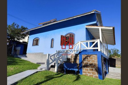 8_photo/952741c15d.935c805baf9a7d1f-ATLAS-28616d58-8564-443a-9590-2cc70da9bb3d.jpg de casa à venda com 3 quartos, 354m² em São João do Rio Vermelho, Florianópolis