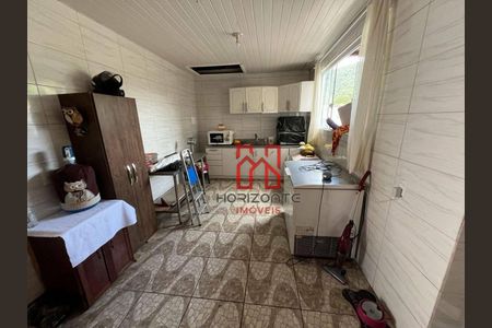 4_photo/952741c5f1.9e54cb4a11914814-ATLAS-d44bb016-dc76-42fa-9fef-5b5fc0e93ee4.jpg de casa à venda com 4 quartos, 330m² em São João do Rio Vermelho, Florianópolis