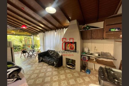 8_photo/952741c677.bd2dffe6b68feeb7-ATLAS-dba4fa0a-5d31-417d-b947-3d9d5f4180d4.jpg de casa à venda com 3 quartos, 219m² em São João do Rio Vermelho, Florianópolis