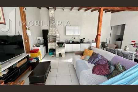 24_photo/952741c82d.a092227452ef5b5b-ATLAS-055100f9-8fc3-4640-8d9d-0bbb11a3ca5a.jpg de casa à venda com 2 quartos, 90m² em São João do Rio Vermelho, Florianópolis